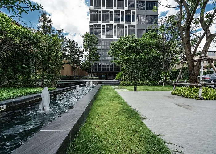 Siamese Sukhumvit 87 *